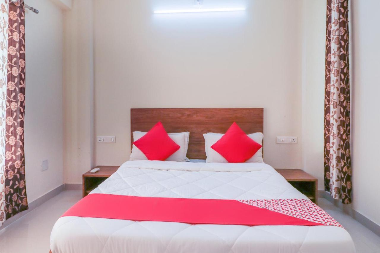Oyo 63903 Hotel Shree Ram Villa Dwārka Екстериор снимка
