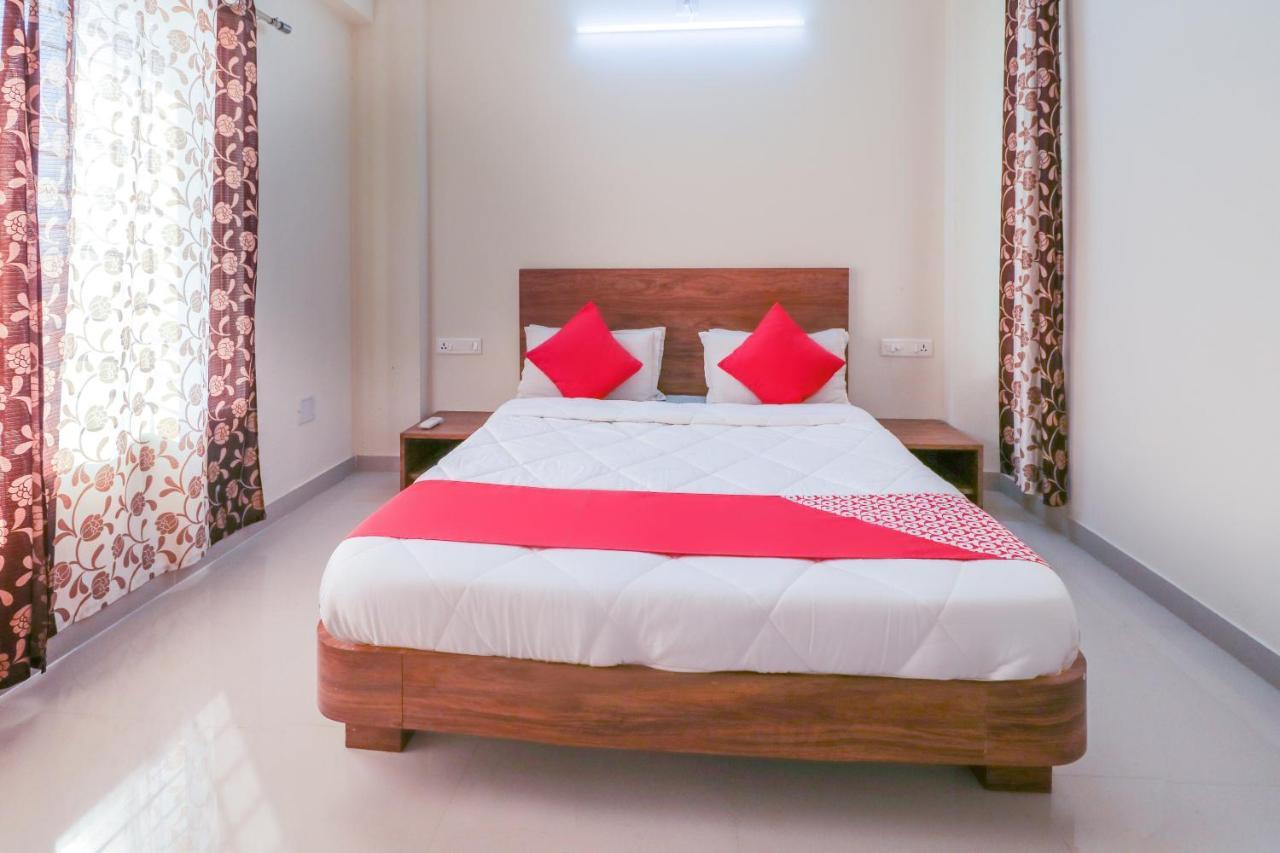 Oyo 63903 Hotel Shree Ram Villa Dwārka Стая снимка