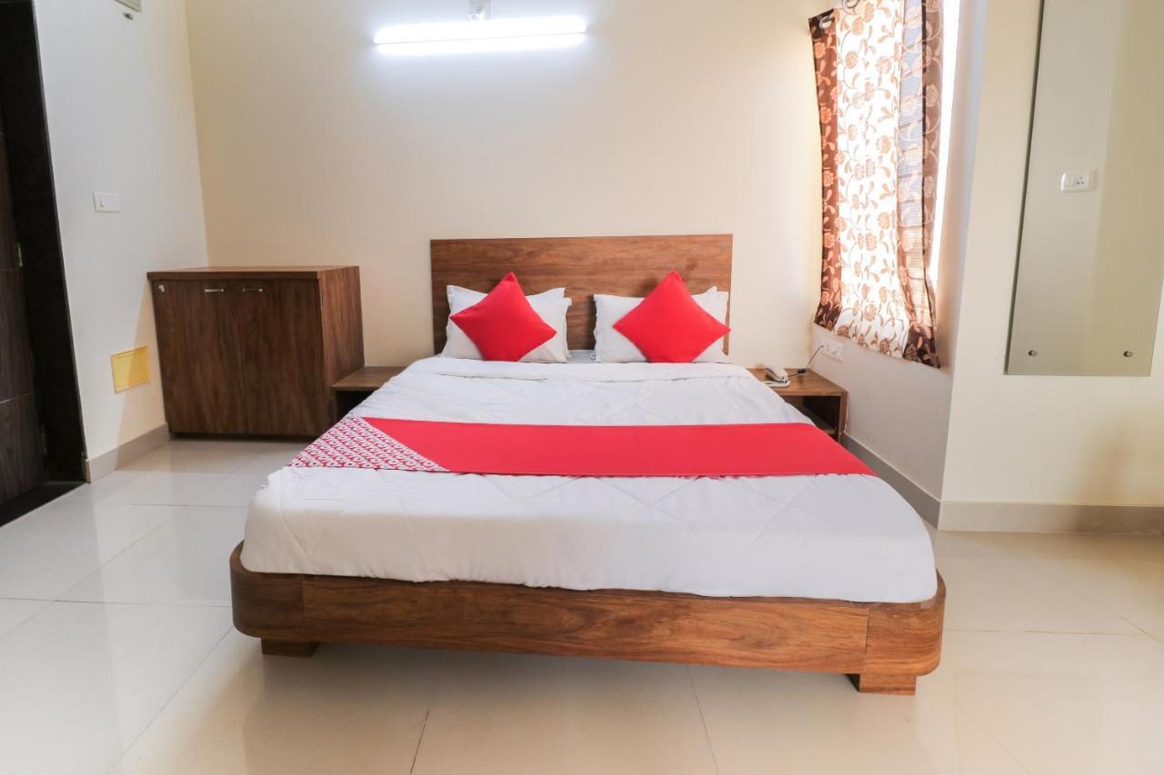 Oyo 63903 Hotel Shree Ram Villa Dwārka Екстериор снимка